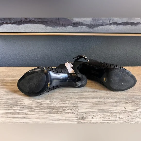 Vince Camuto Kayjay Black Leather Open-Toe Heels - Picture 7 of 9